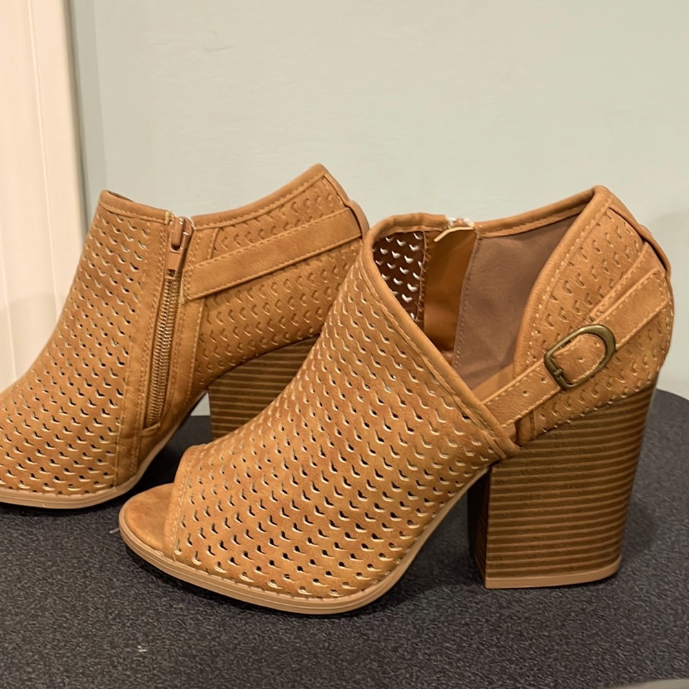 Qupid Booties Size 8